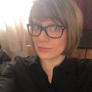 Meet your Posher, Lauren